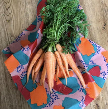 画像をギャラリービューアに読み込む, みつろうエコラップ Mサイズ (オーガニックコットン100%生地) Medium Honeywrap (24cm x 31cm)