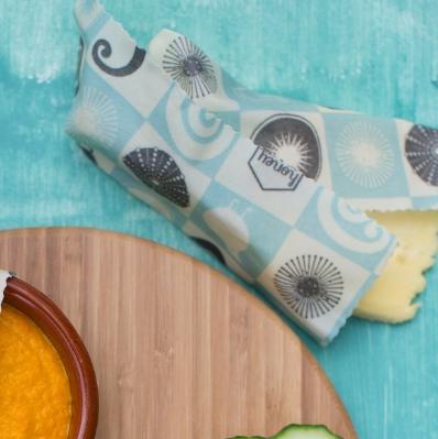 みつろうエコラップ Mサイズ (オーガニックコットン100%生地) Medium Honeywrap (24cm x 31cm)