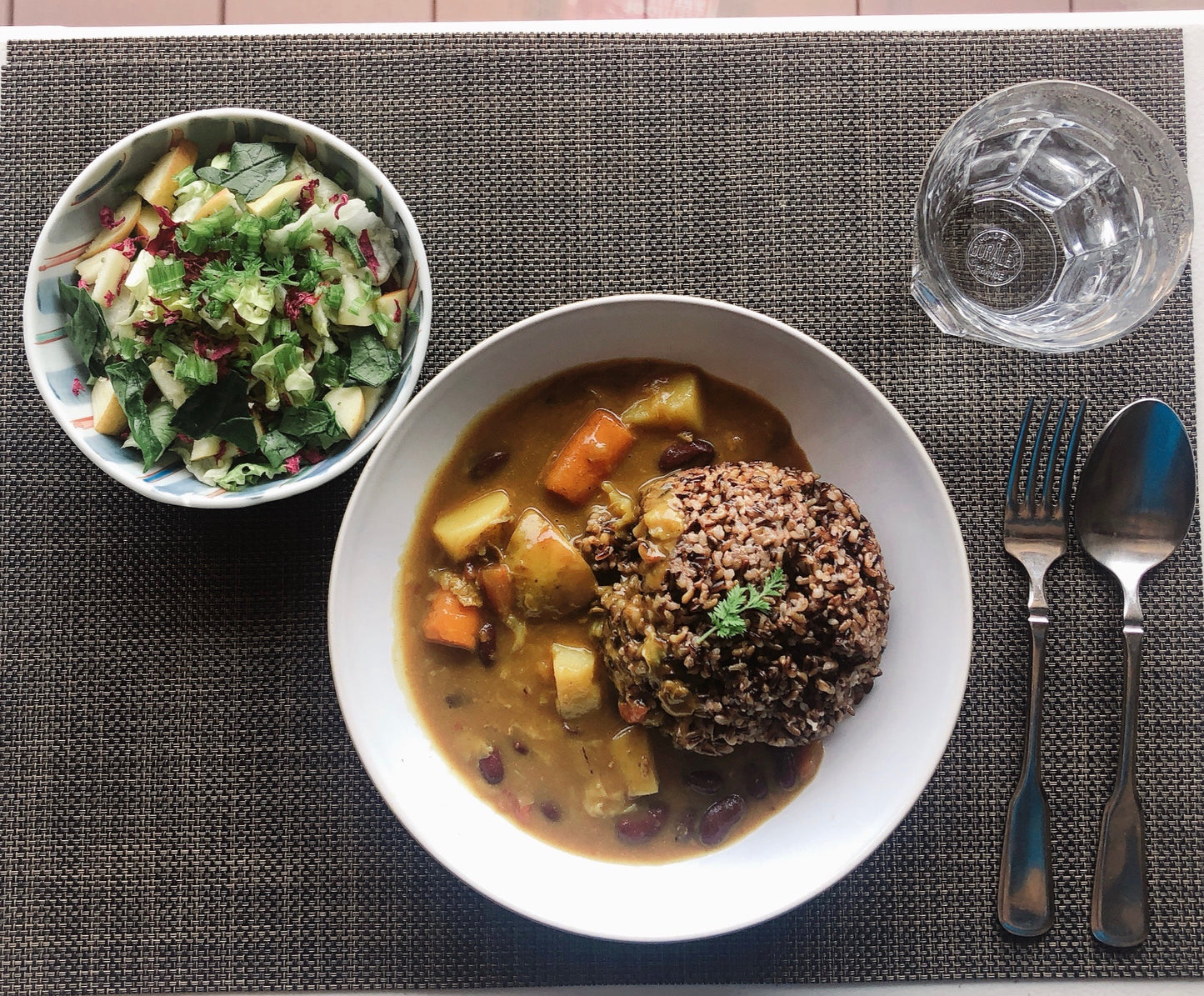 「美食同玄米」(４合 600g 脱酸素剤入り密封）　Bishokudo Rice (600g)　