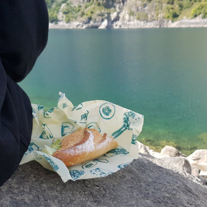 みつろうエコラップ Mサイズ (オーガニックコットン100%生地) Medium Honeywrap (24cm x 31cm)